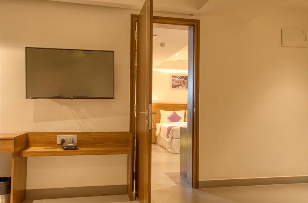 Фото Lilac Hotel 5th Block