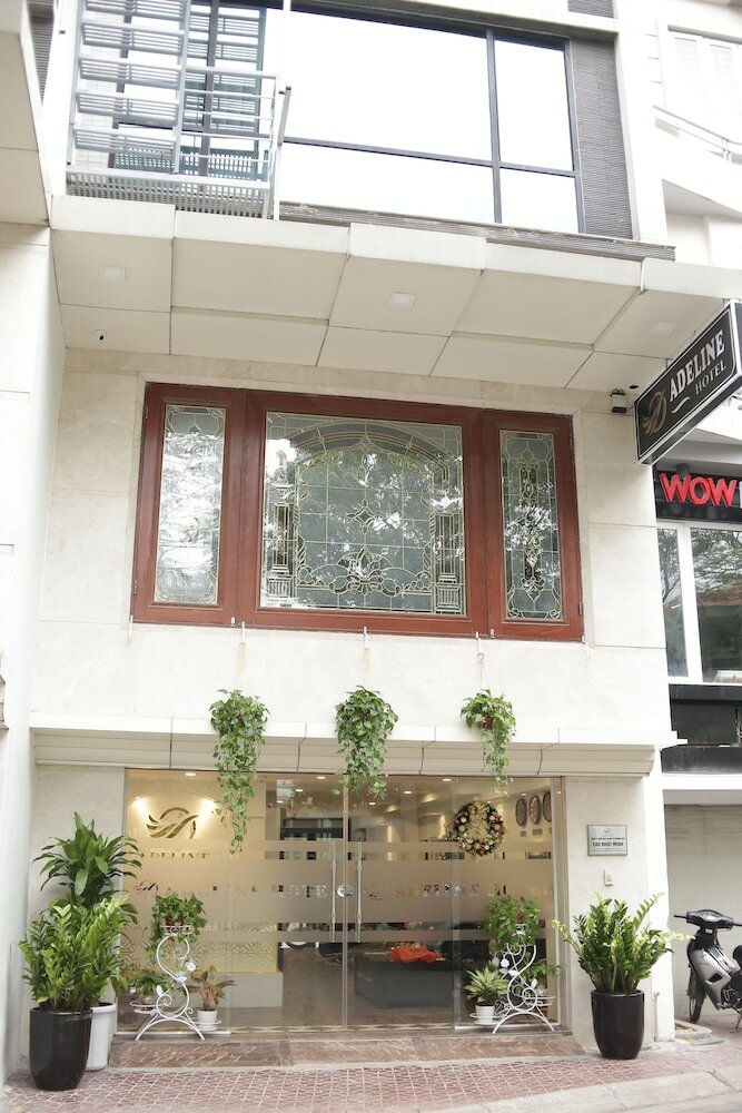 Фото Adeline Hotel