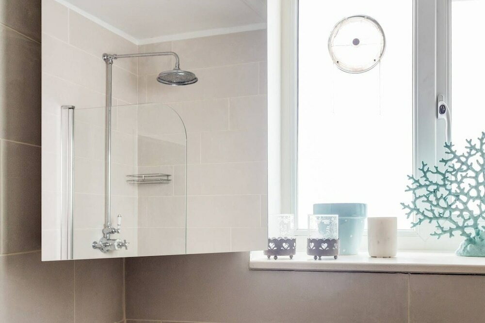 Фото Delightful 2 bed Garden Flat in Shepherd's Bush