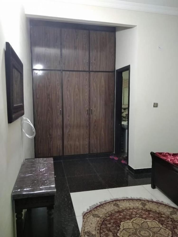 Фото Evergreen Guest Lodge - Egl