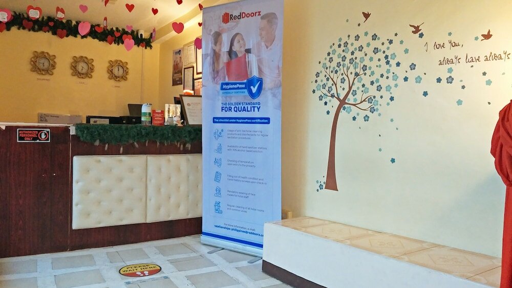 Фото RedDoorz near Baclay Drive Super Metro