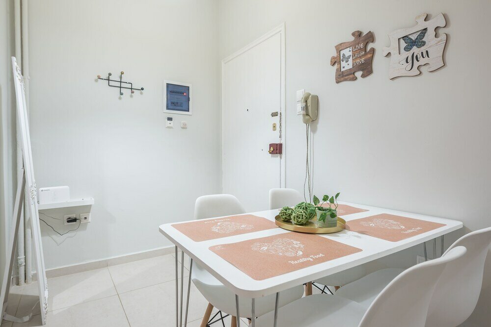 Фото Erythros Boutique Suite by Cloudkeys