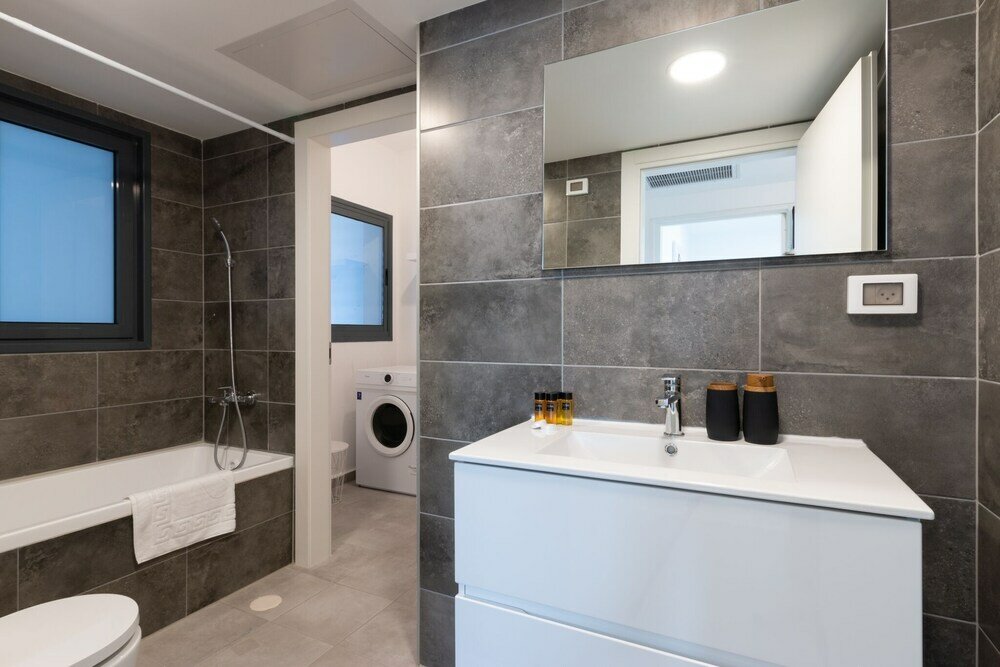 Фото Luxury Apt 3 Br New Tower Parking