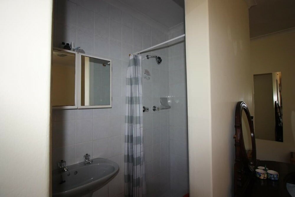 Фото Covenant Well Guest House