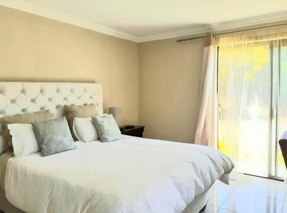 Фото Serene Pastures