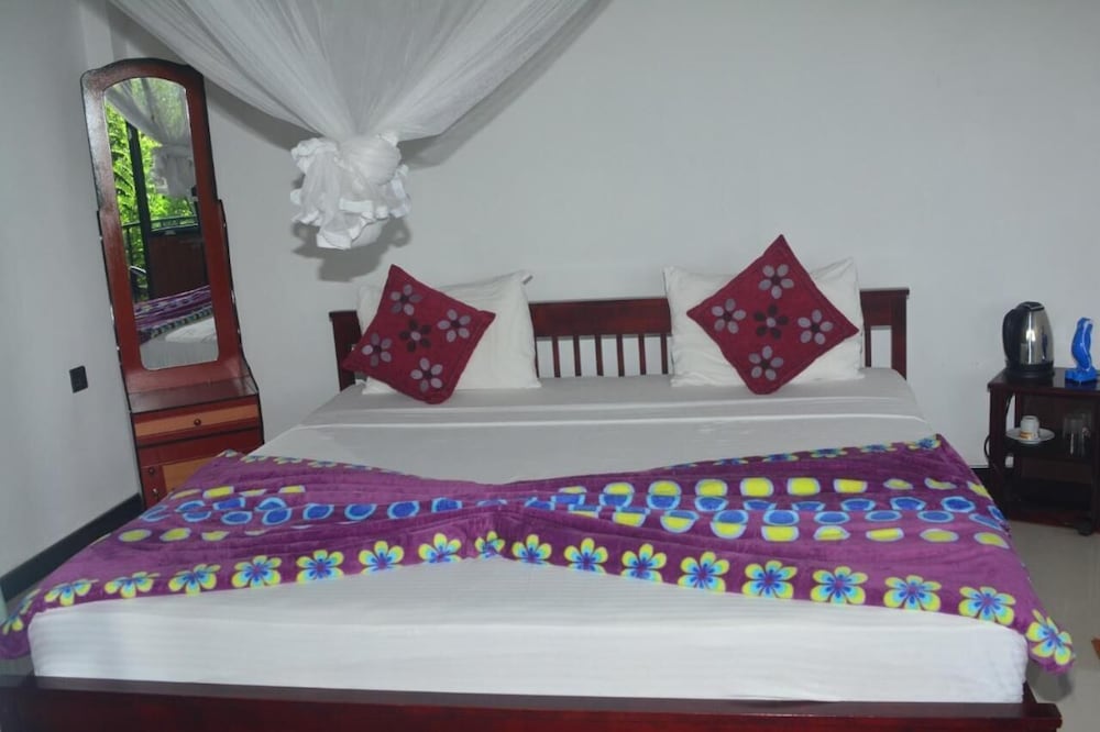 Фото Cloudy Hill Cottage