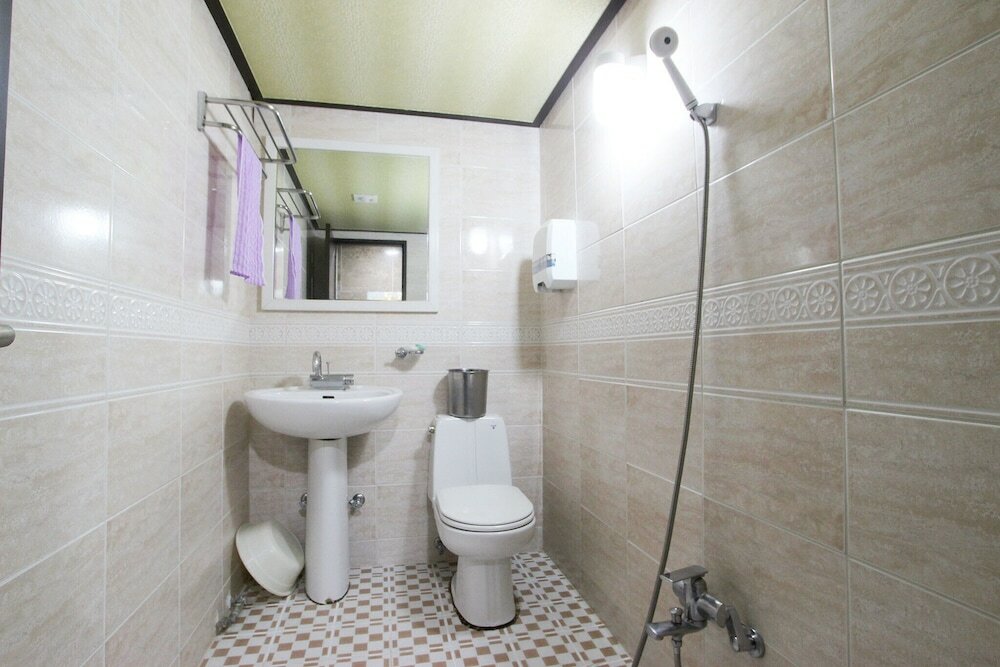 Фото Ulleung Hwangje Hotel