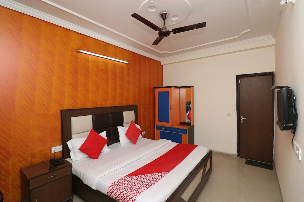 Фото Oyo 35663 Mayank Palace