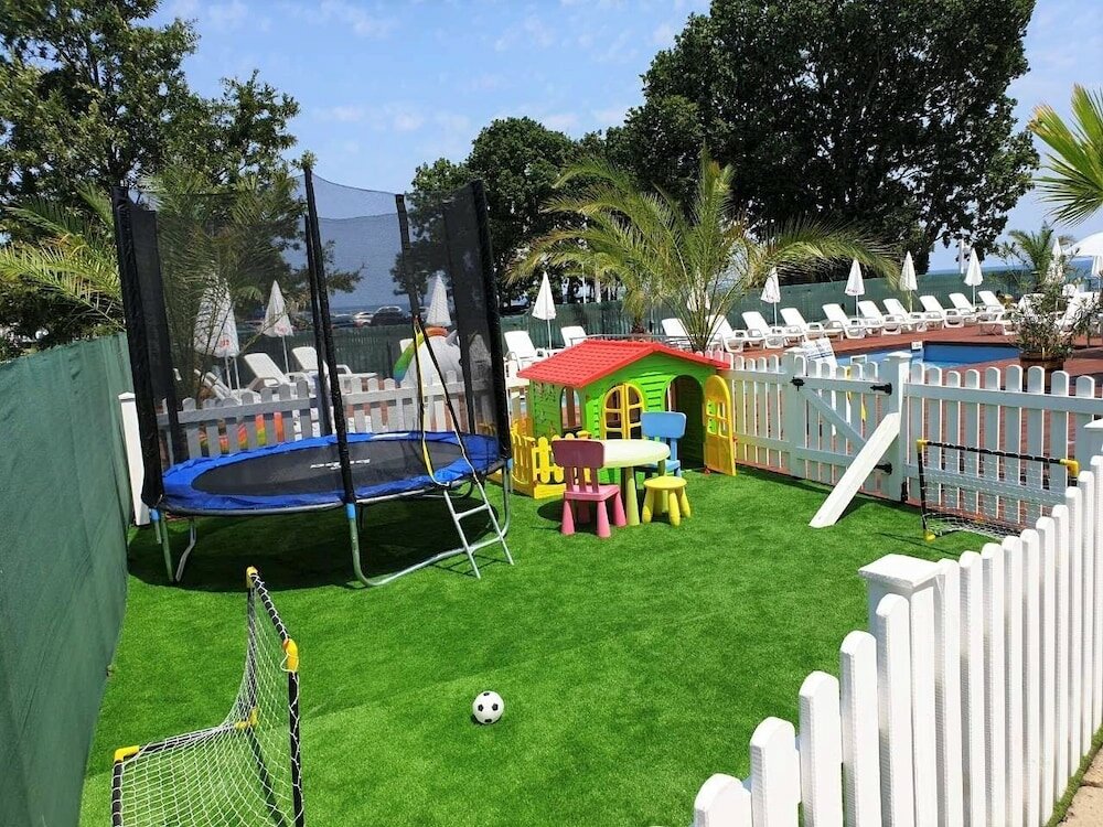 Фото Family Hotel Sunday