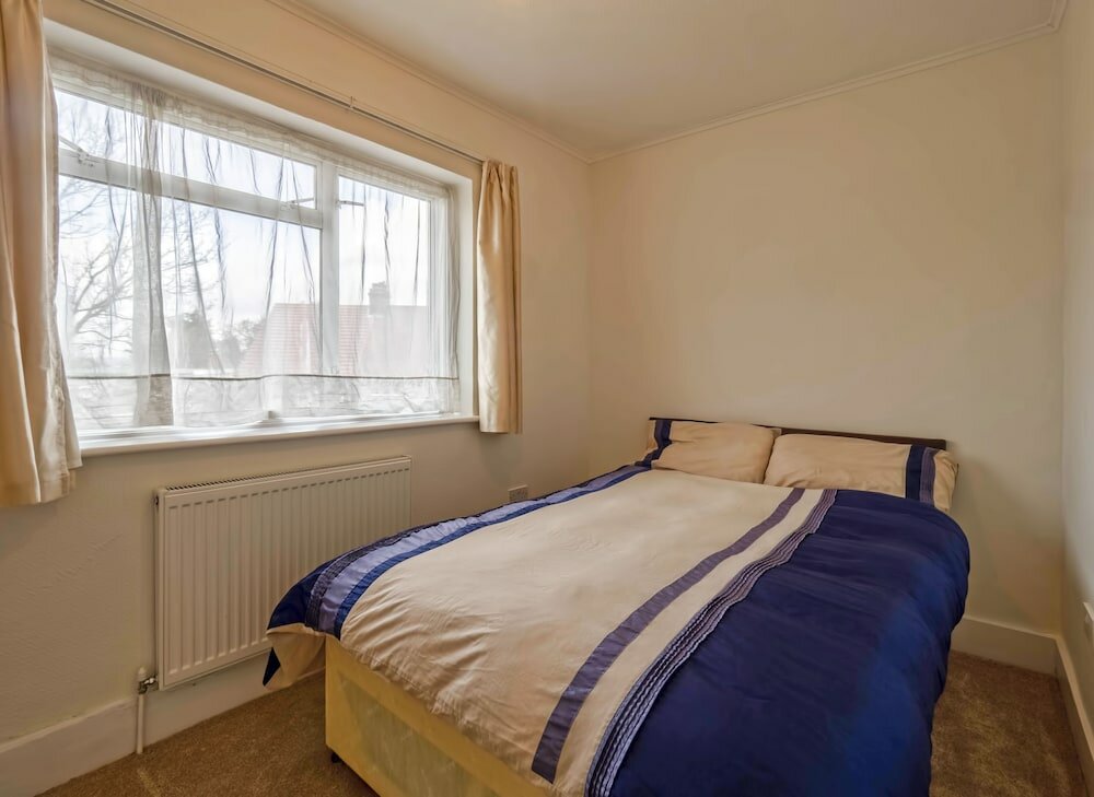 Фото 2 Bedroom Apt in Residential Locality