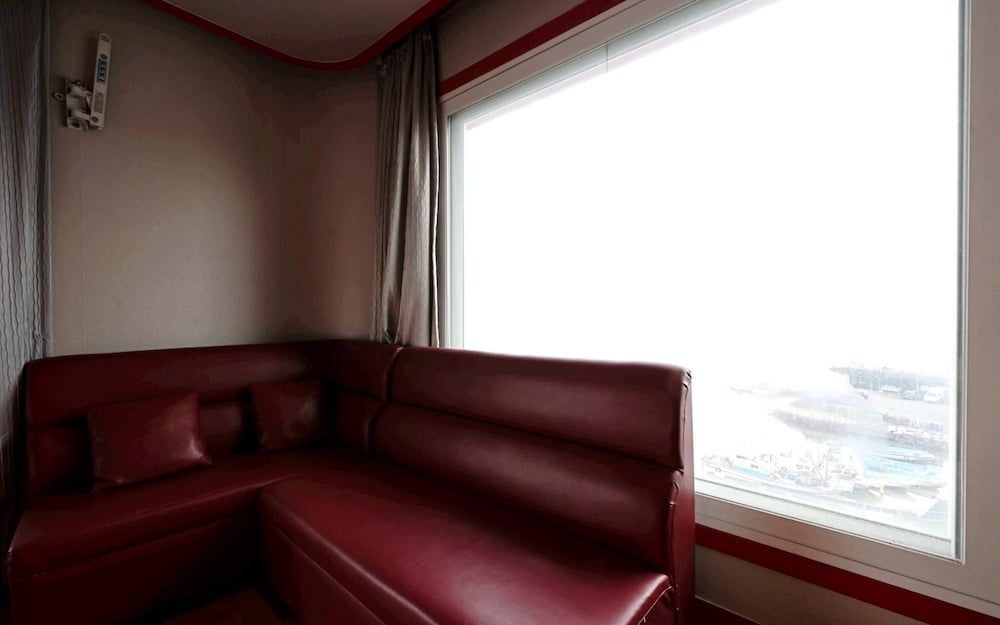 Фото Busan Myeongji W