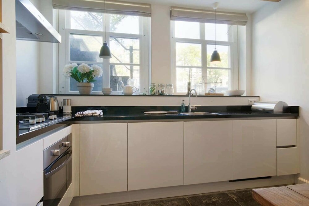 Фото Bright & Comfortable Angel Apartment