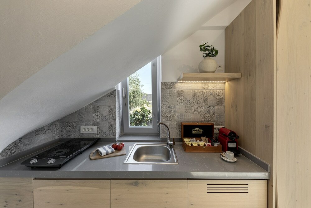 Фото Alafropetra Luxury Suites