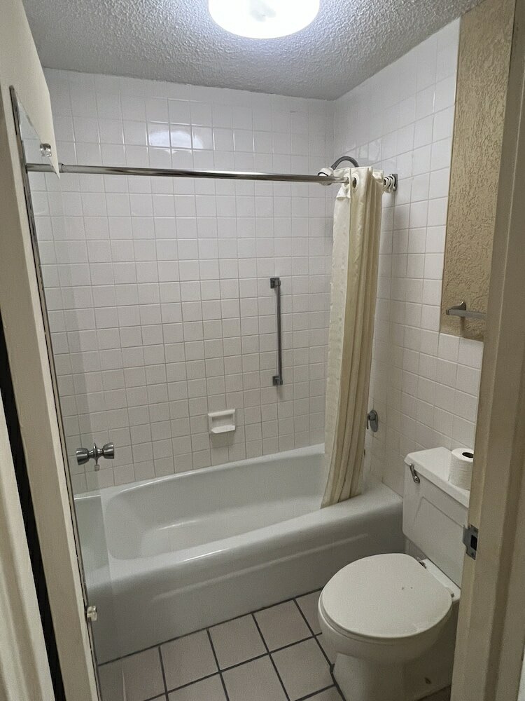 Фото The Lodge Hotel and Banquets