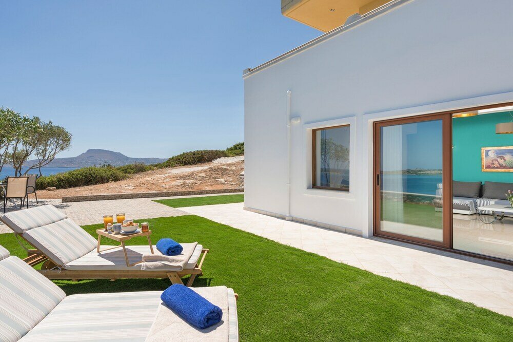 Фото Cap Bleu Seafront Holiday Home