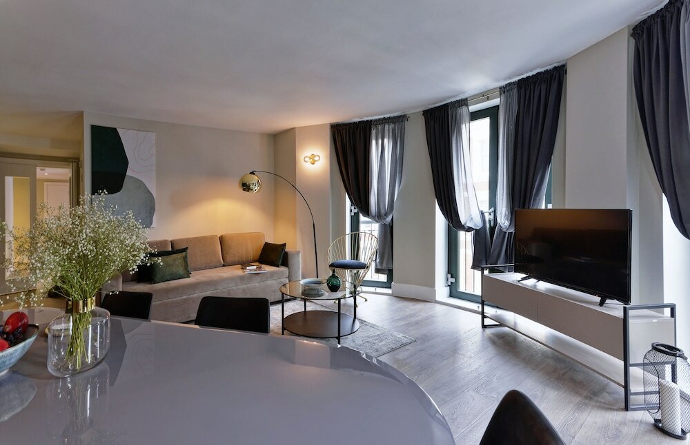 Фото The Residen