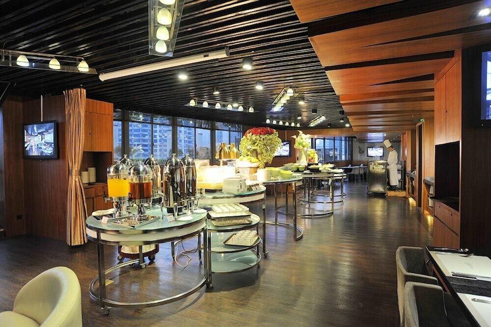 Фото Chongqing Landyatt Park Hotel