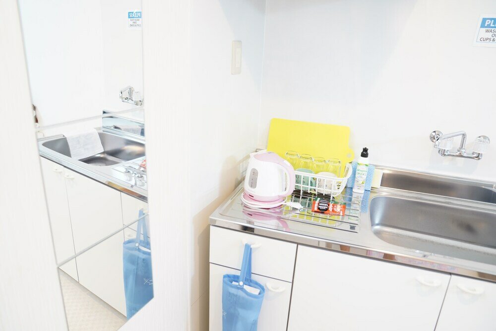 Фото Metro Hanazonocho Apartment 2