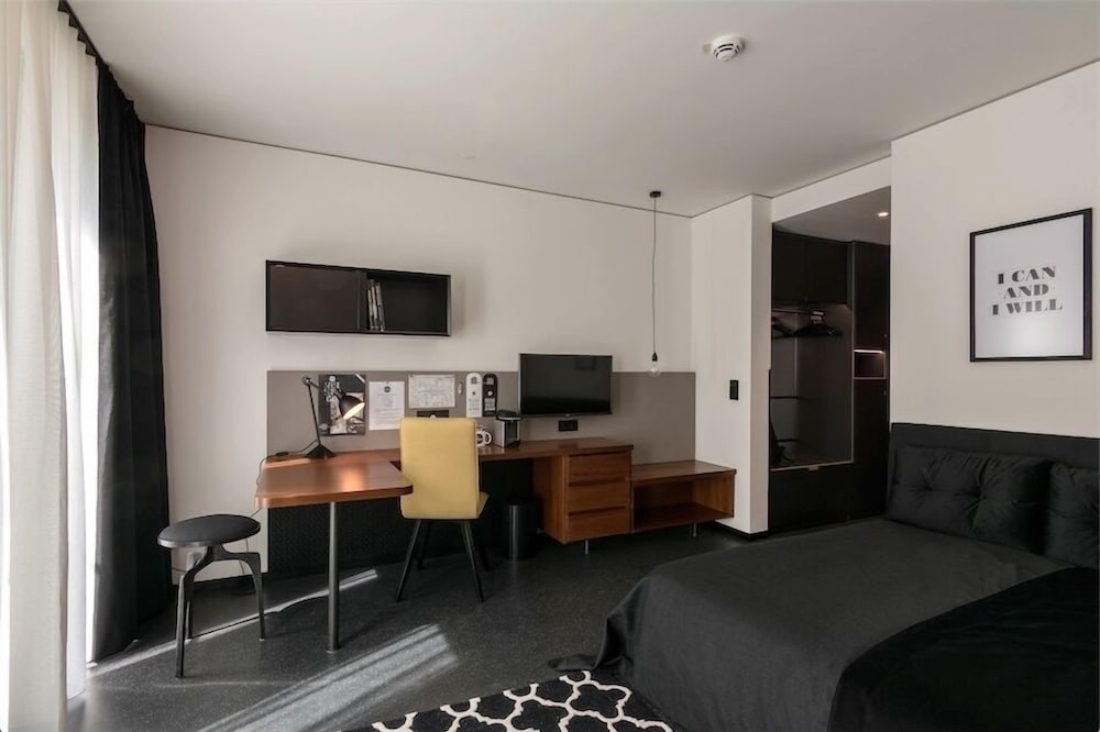 Фото отеля 2