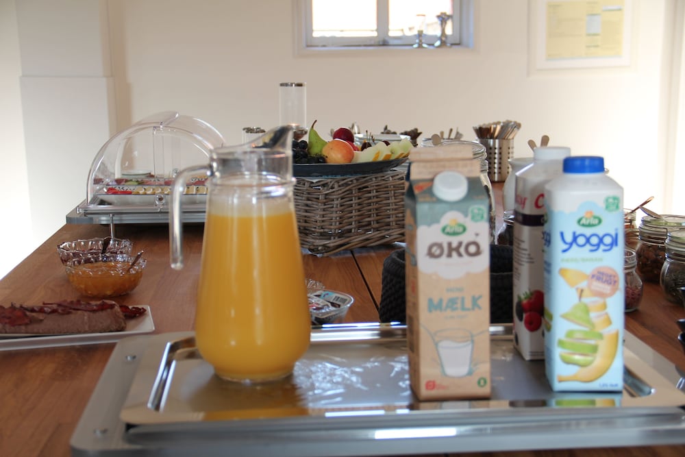 Фото Kragsbjerggaard Vandrerhjem & Hotel - Hostel