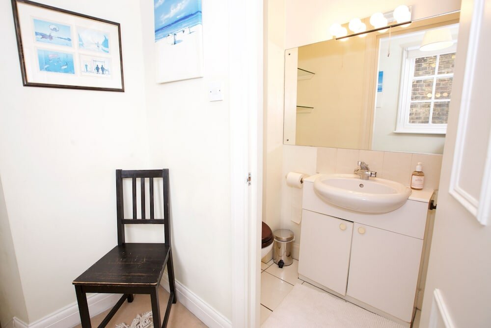 Фото Altido Luxurious 2br flat in Pimlico, near Warwick sq