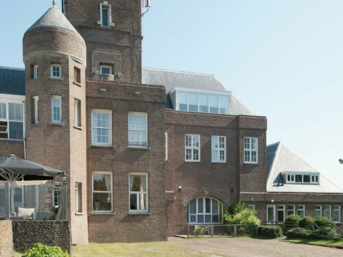 Гостиница Holiday Home in Bergen aan Zee With Sea View