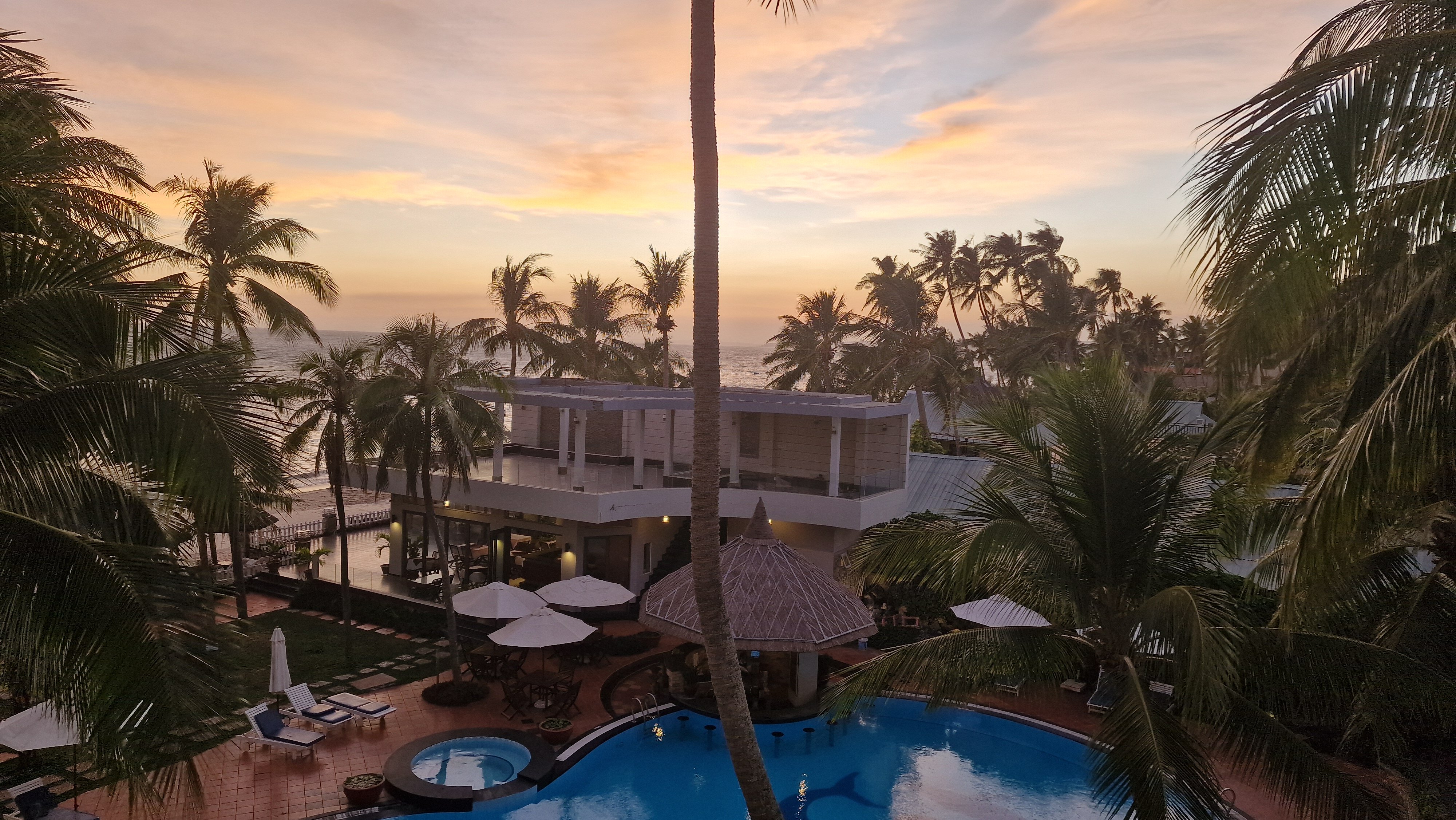 Фото Canary Beach Resort