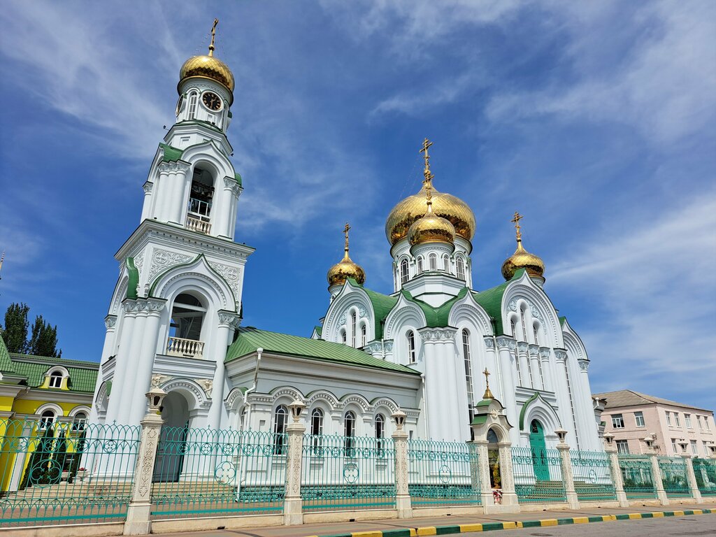 Православный храм Церковь Троицы Живоначальной, Батайск, фото