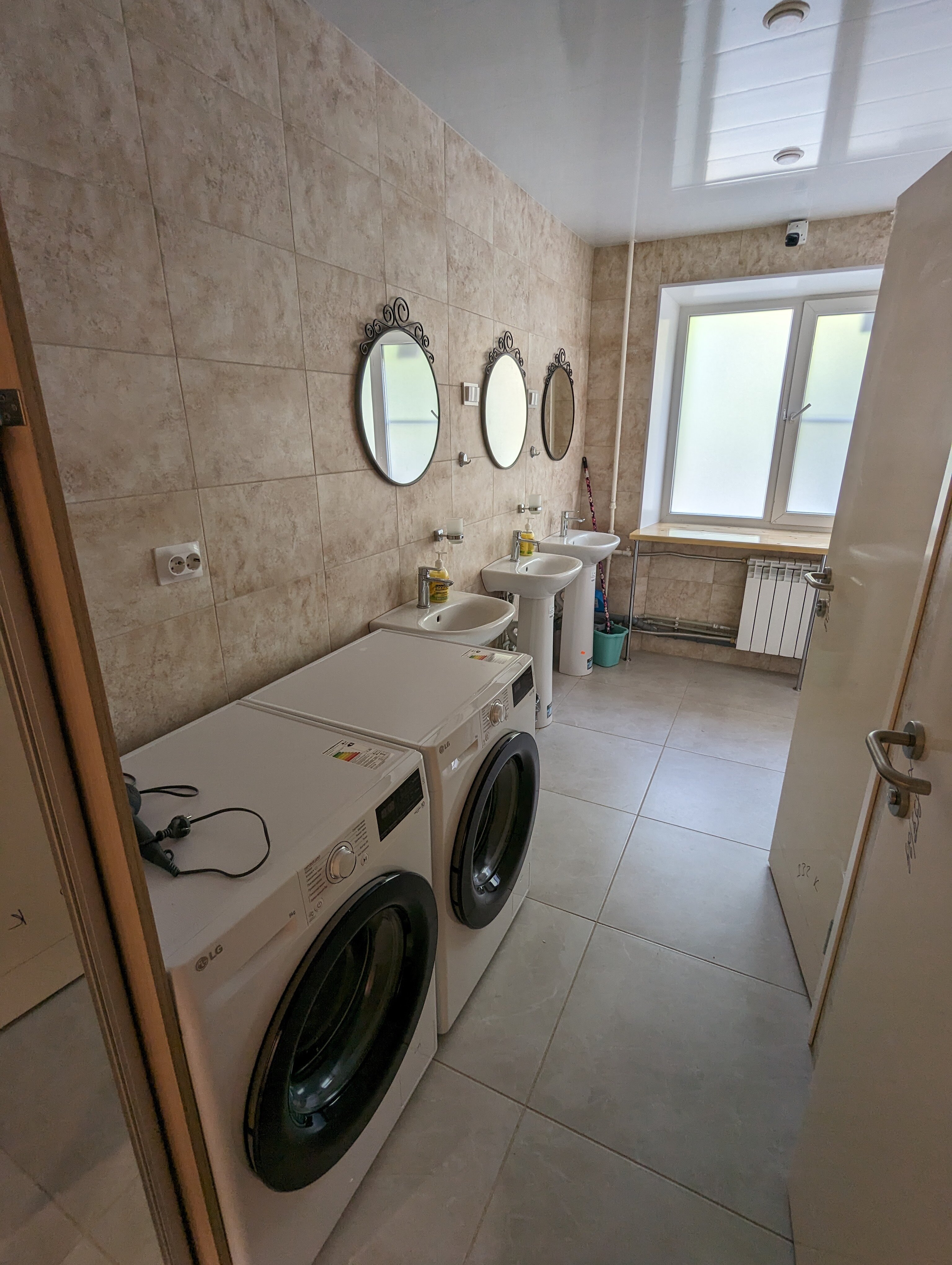 Фото Антихостел RoomHouse у Вокзала