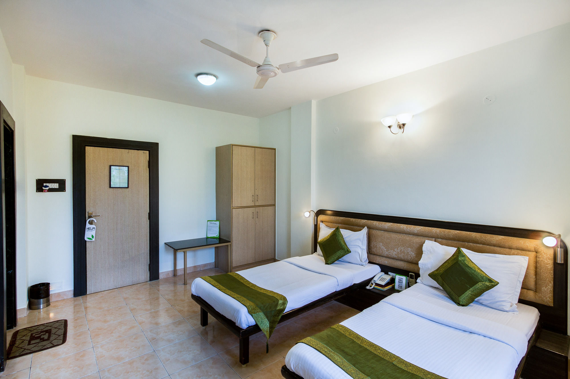 Фото Treebo Trend Niraali Executive