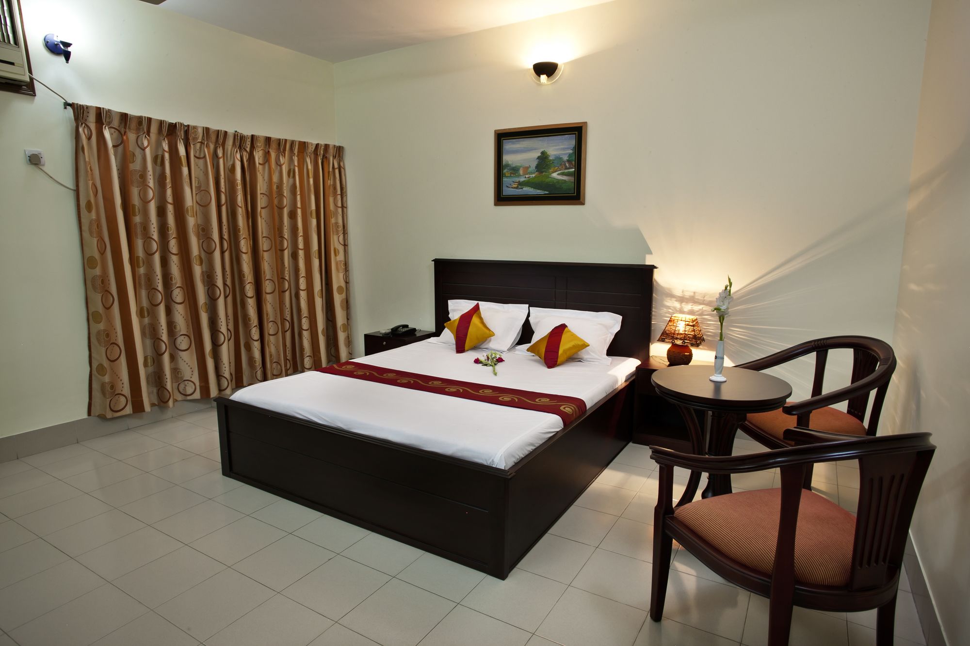 Фото Hotel Supreme