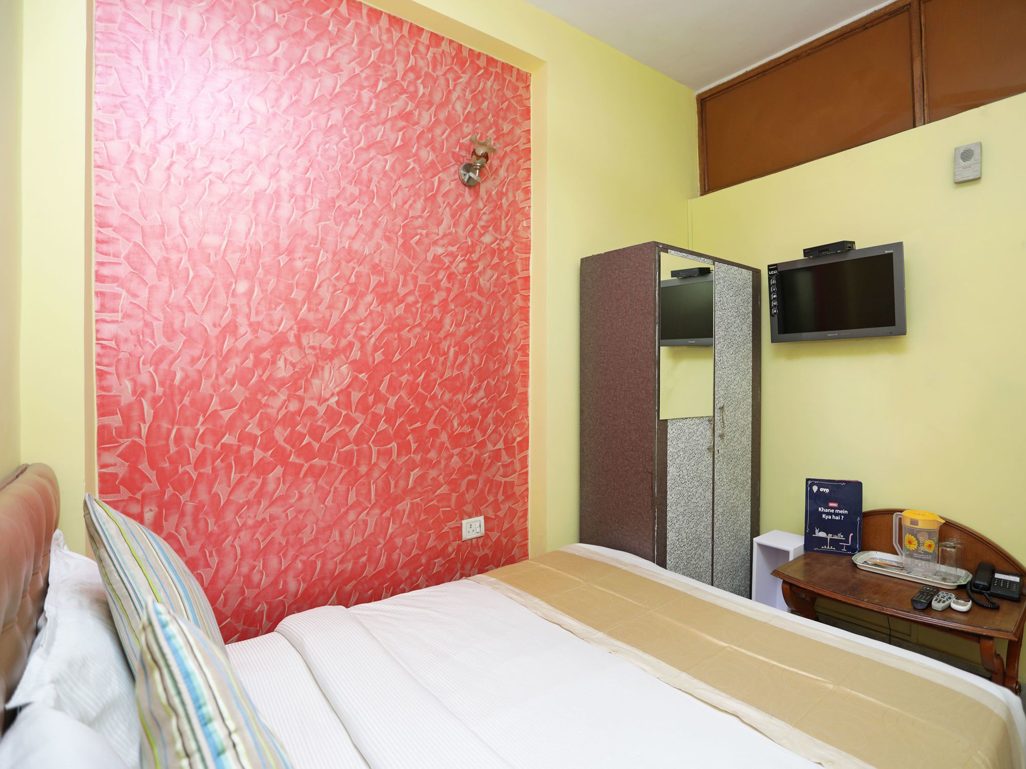 Фото Oyo 12190 Blue Umbrella