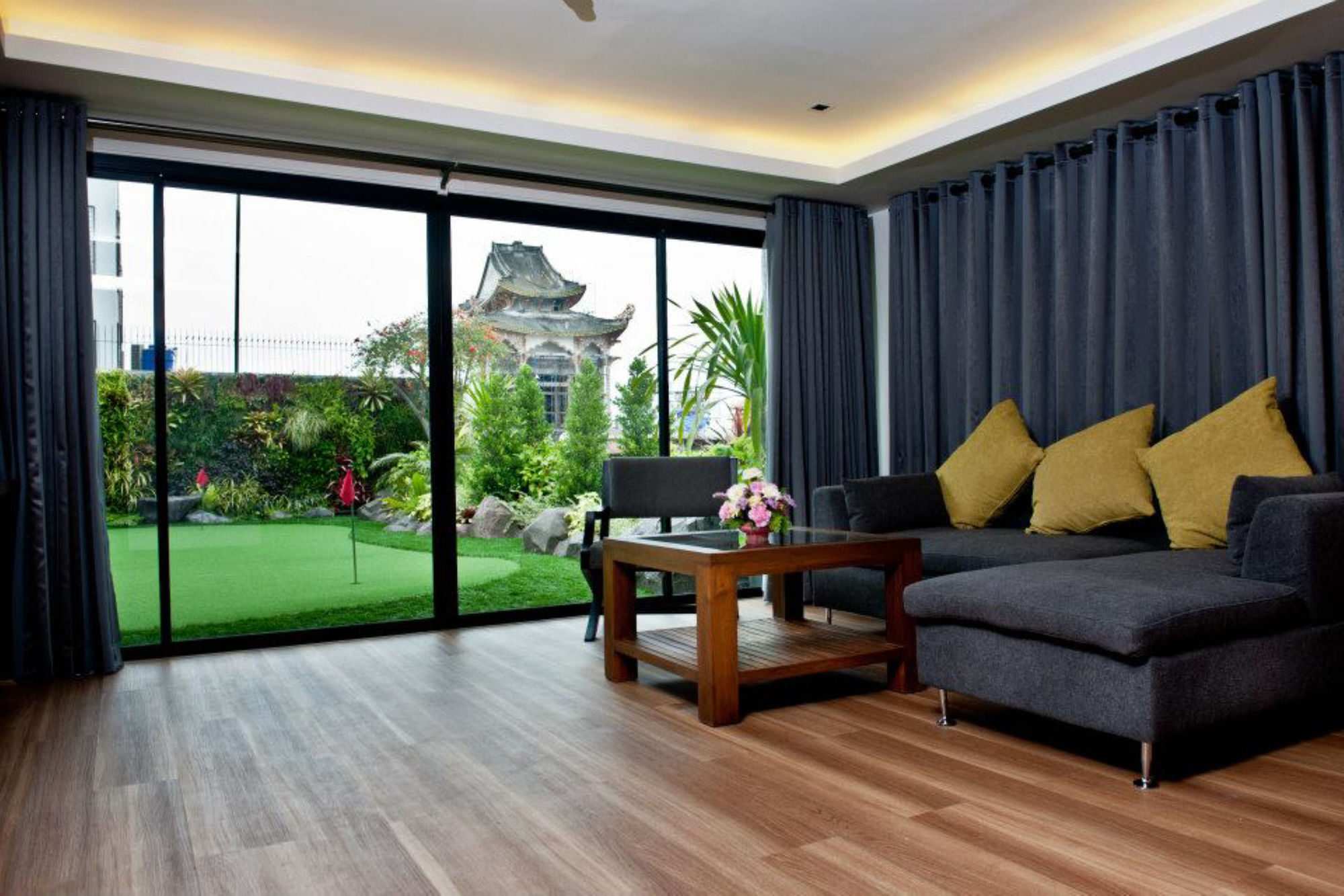 Фото Wungnoy Hotel