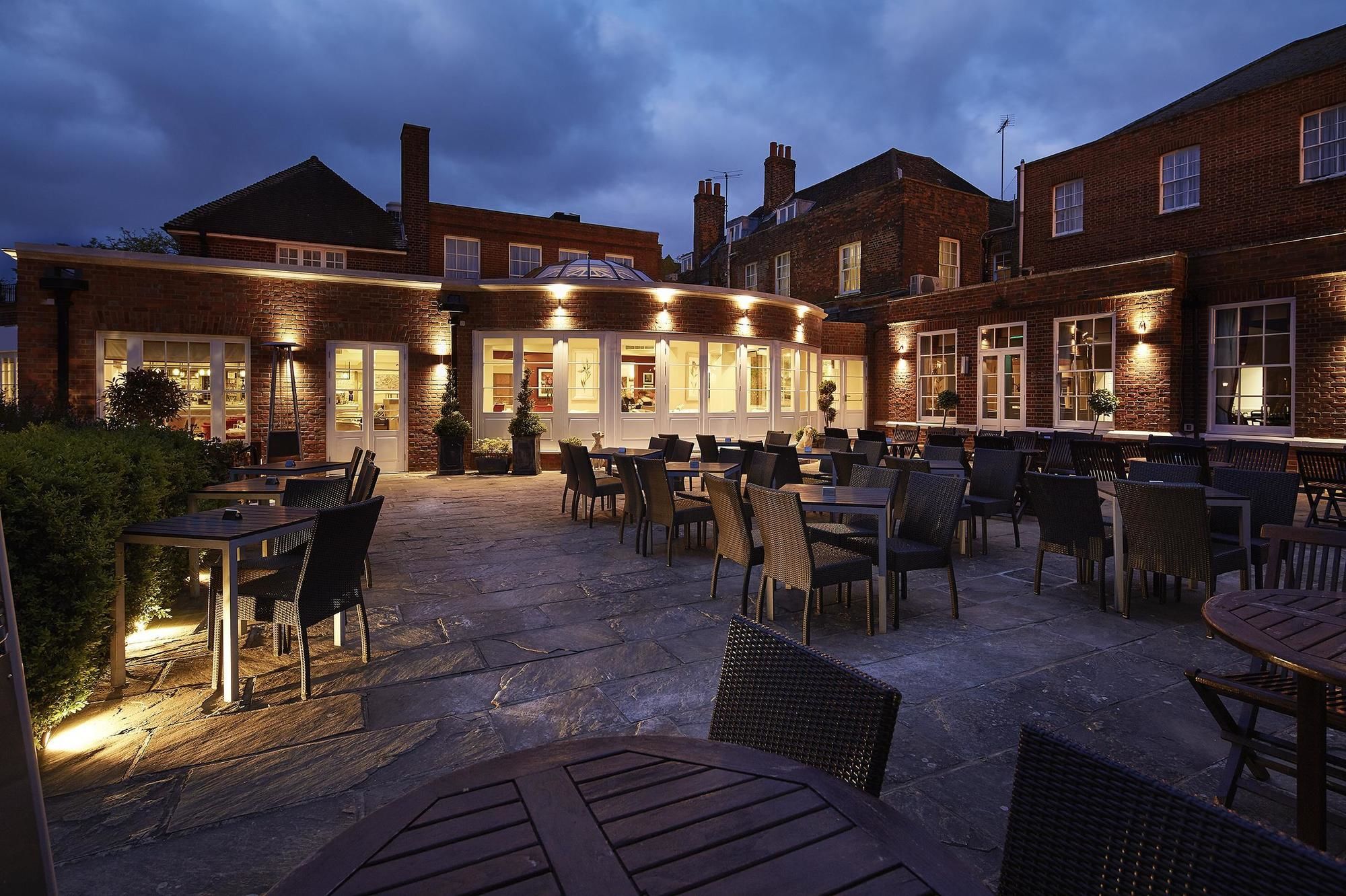 Фото Sir Christopher Wren Hotel
