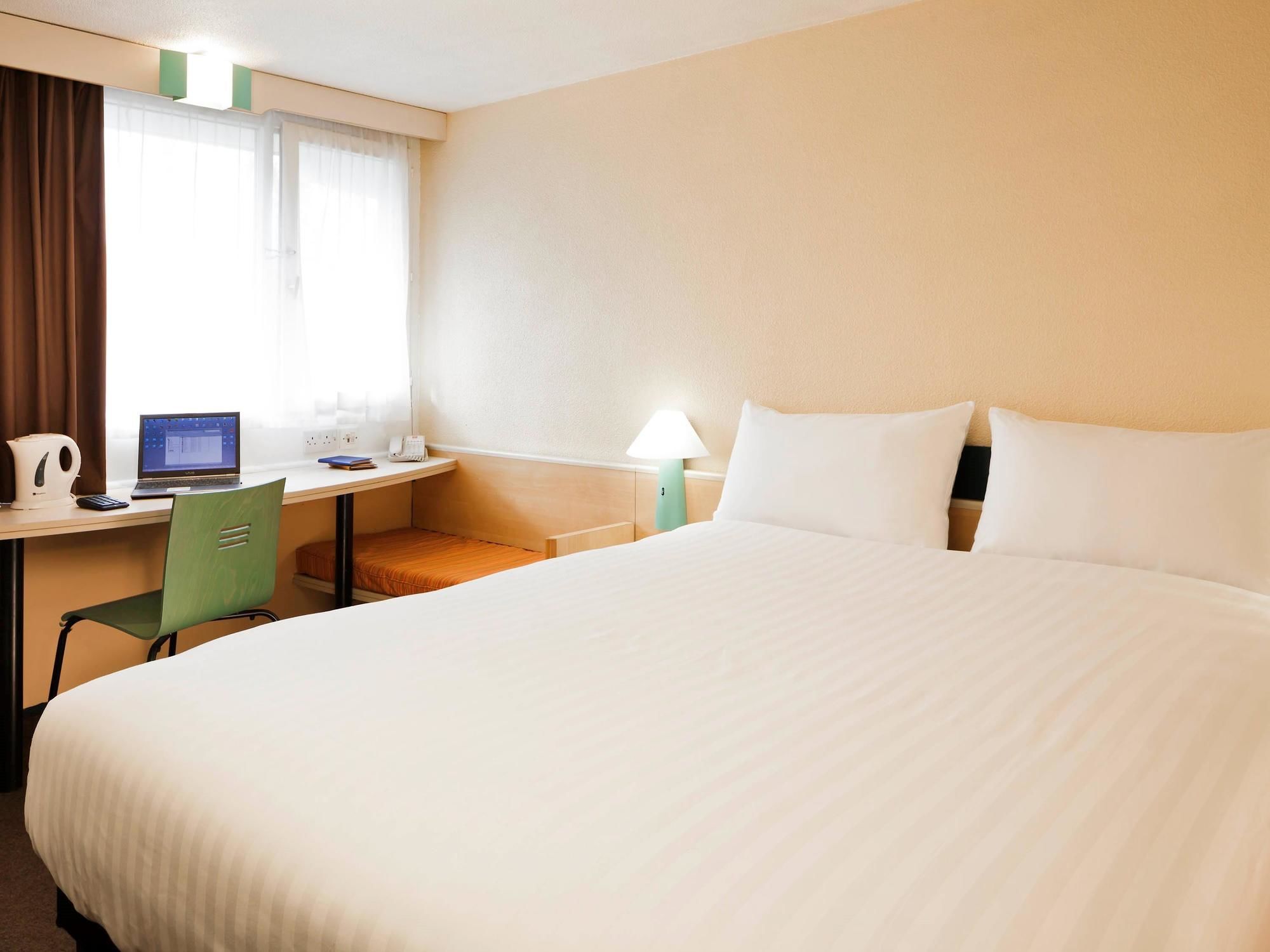 Фото Ibis Plymouth