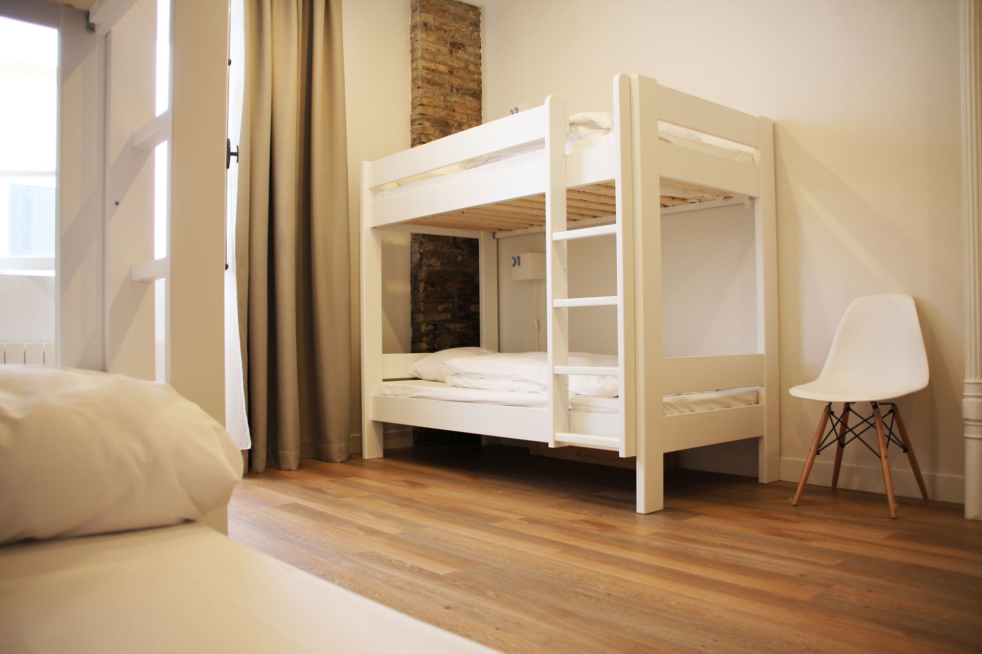 Фото Slo living hostel