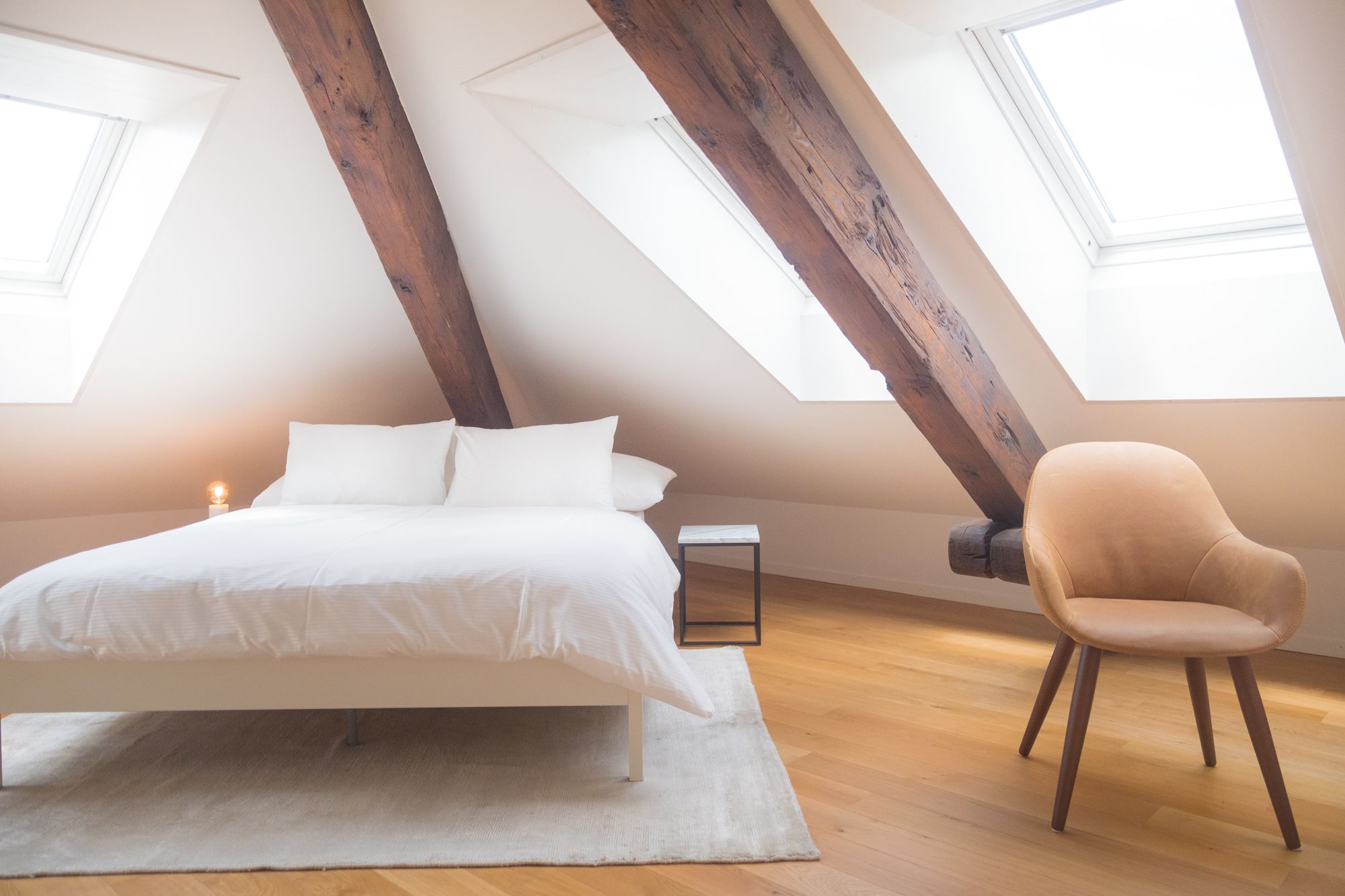 Фото Airhome Limmatquai River View Apartment