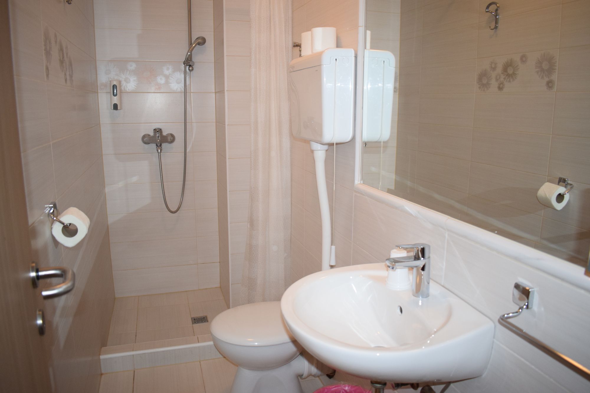 Фото Wine Hotel Cesarica