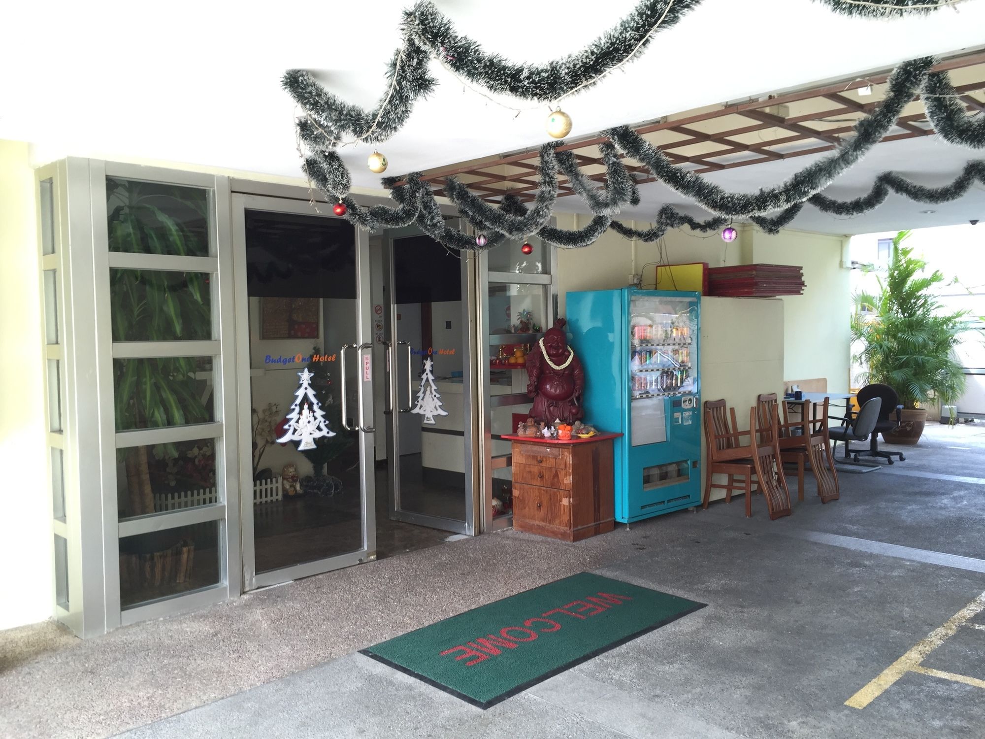 Фото BudgetOne Hotel