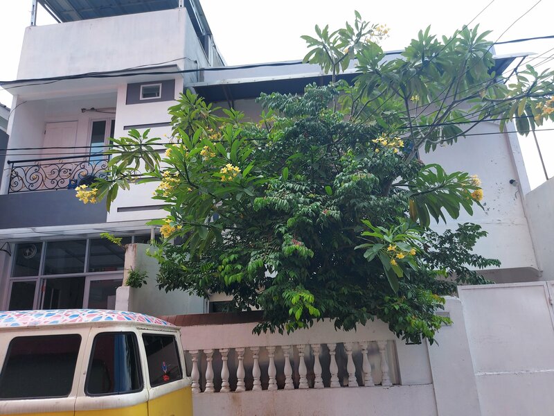 Гостиница Eiffel Residence Cideng - Female Only в Джакарте