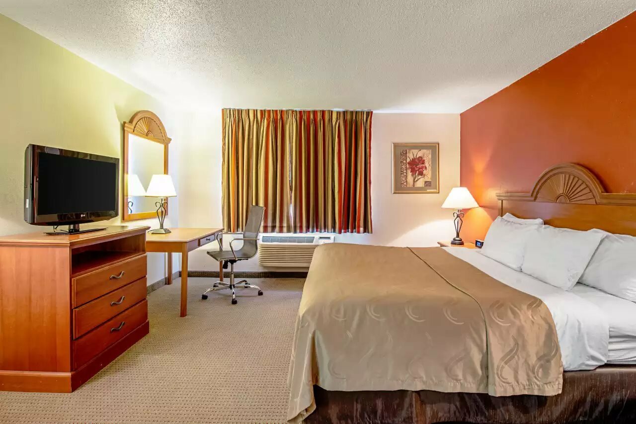 Фото Quality Inn Aberdeen