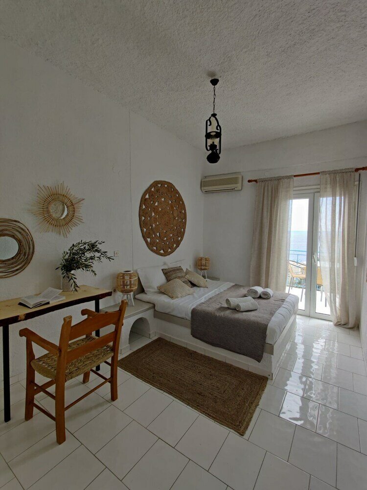 Фото Achlia Hotel