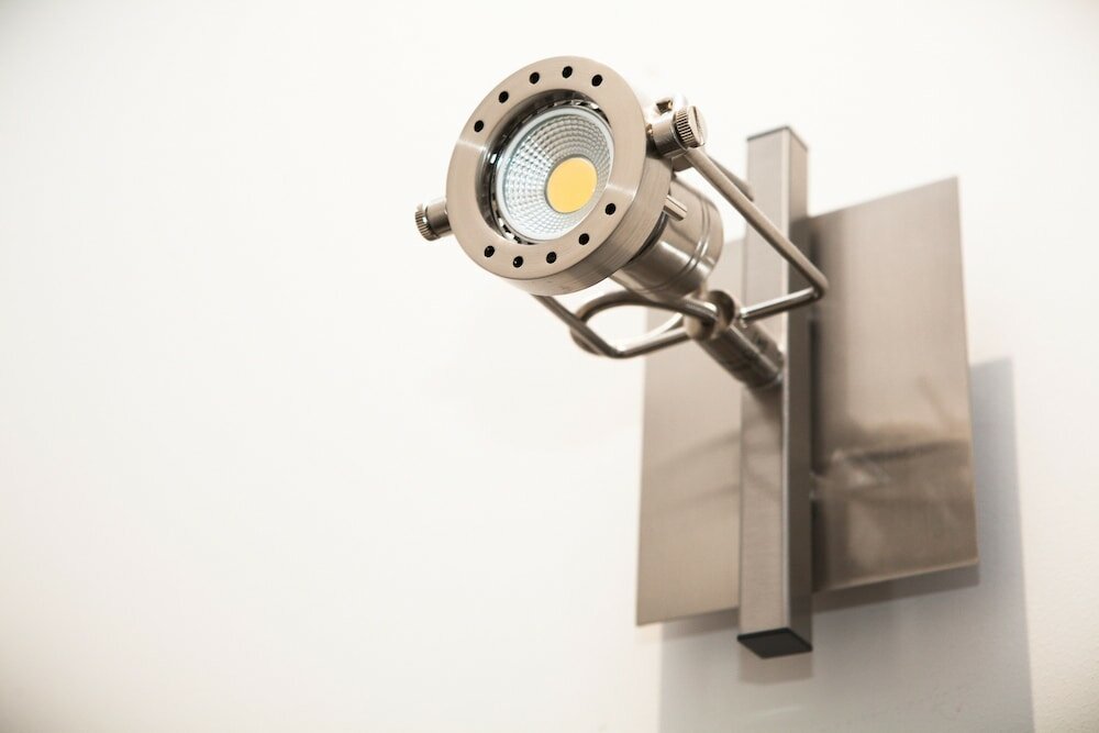 Фото The Tudor Inn Hotel