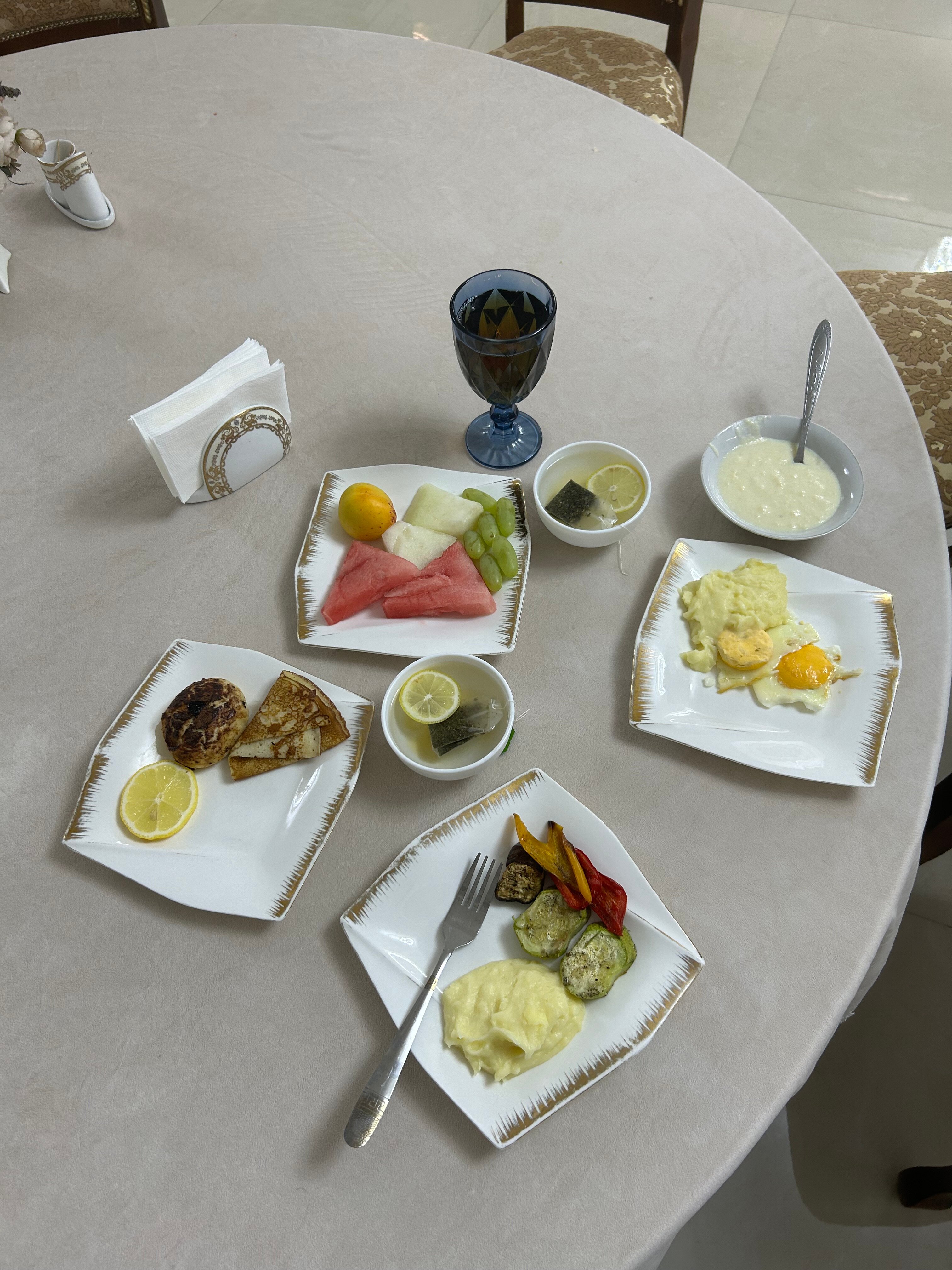 Фото Kok Saroy Plaza Hotel