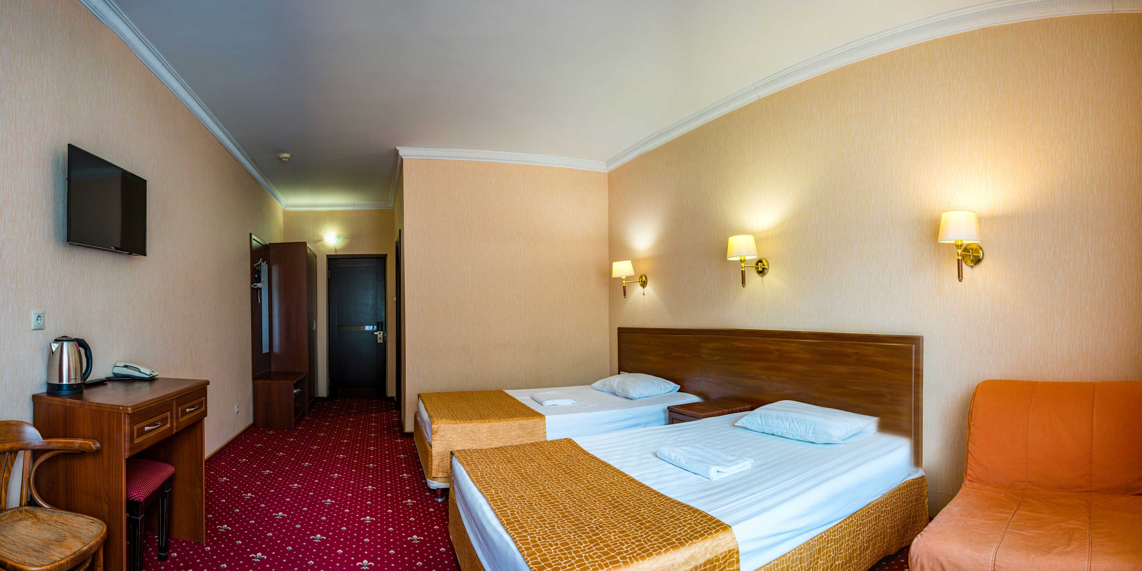 Фото отеля 1