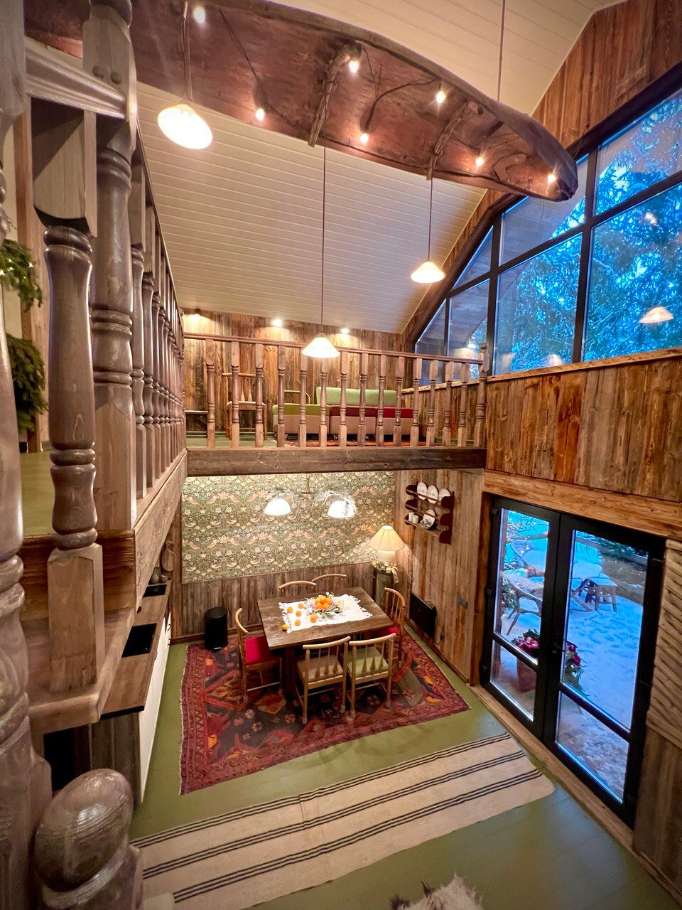 Фото Домик в лесу