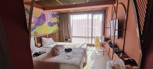 Гостиница 4 Monkeys Hotel - Sha Extra Plus