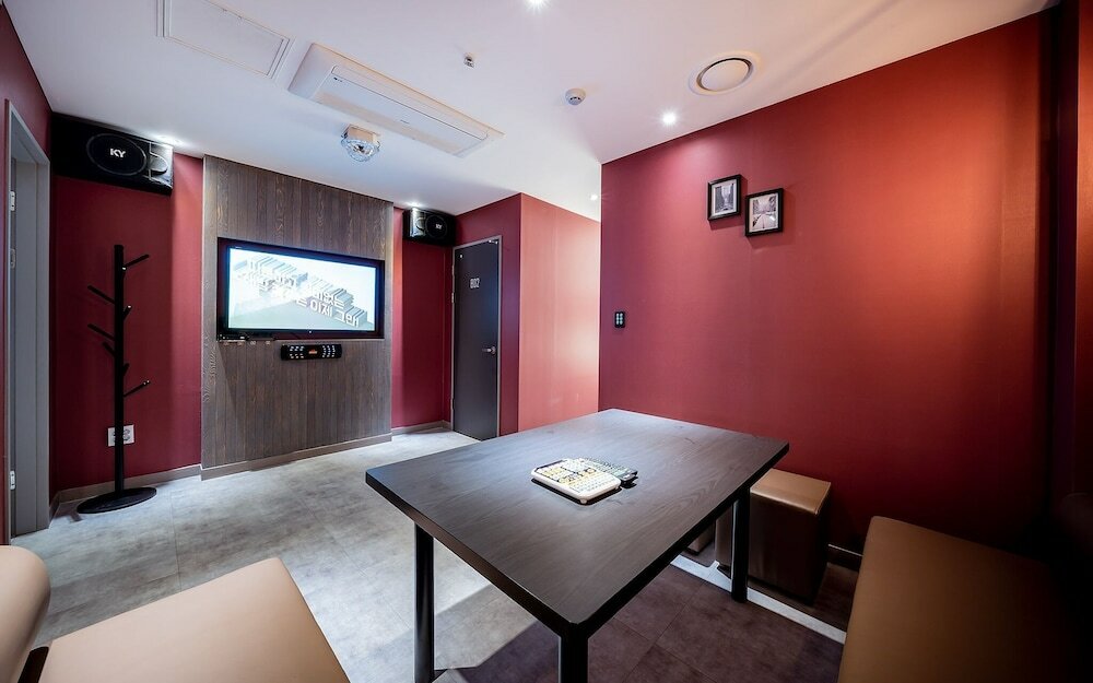 Фото Yongin Soseol Smith Hotel