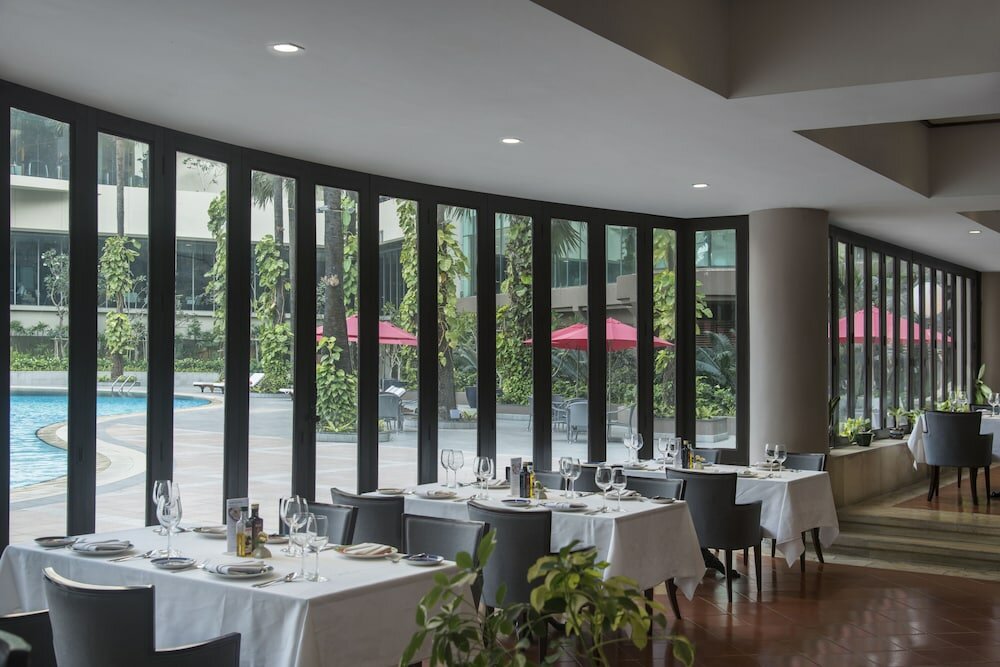 Фото Sedona Hotel Inya Wing