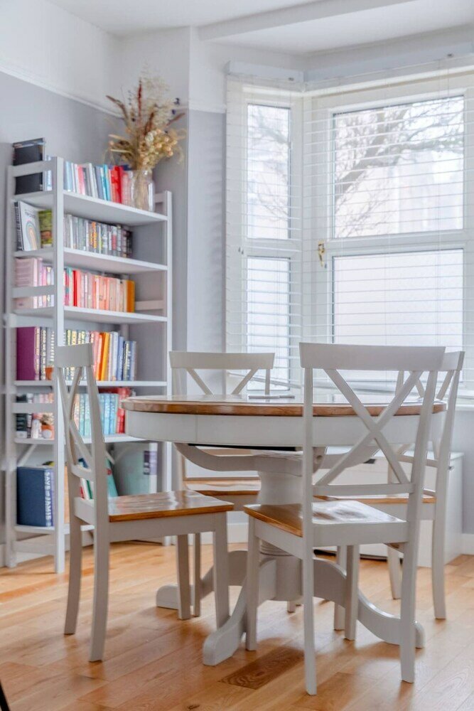 Фото Homely and Spacious 2 Bedroom House - Stratford